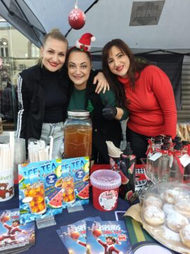 &Eta; Barista Pro &laquo;&Gamma;&lambda;&upsilon;&kappa;&alpha;ί&nu;&epsilon;&iota;&raquo; &tau;&alpha; &Chi;&rho;&iota;&sigma;&tau;&omicron;ύ&gamma;&epsilon;&nu;&nu;&alpha; &sigma;&tau;&eta;&nu; &Kappa;&omega; &mu;&epsilon; &tau;&omicron;&nu; &Alpha;.&Sigma;. Έ&sigma;&pi;&epsilon;&rho;&omicron;