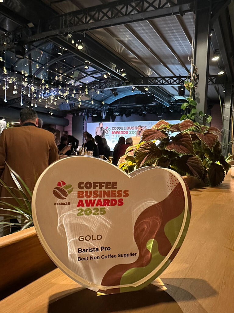 &Gamma;&iota;&alpha; 7&eta; &sigma;&upsilon;&nu;&epsilon;&chi;ό&mu;&epsilon;&nu;&eta; &chi;&rho;&omicron;&nu;&iota;ά &chi;&rho;&upsilon;&sigma;ό &beta;&rho;&alpha;&beta;&epsilon;ί&omicron;! | Coffee Business Awards 2025